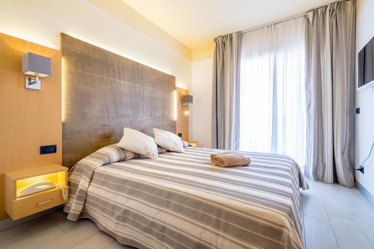 Hotel Mare Lignano Sabbiadoro Buitenkant foto